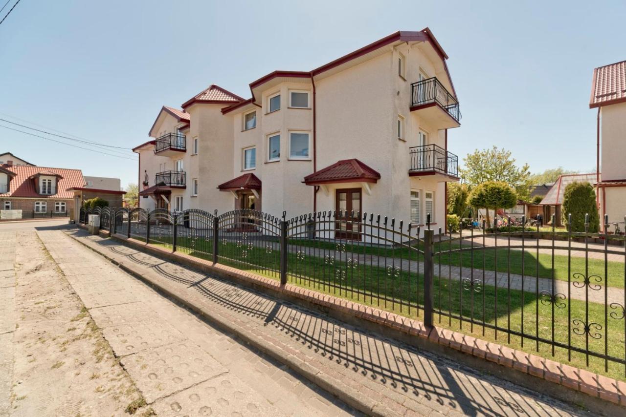 Pokoje Goscinne Matiz Karwia Esterno foto
