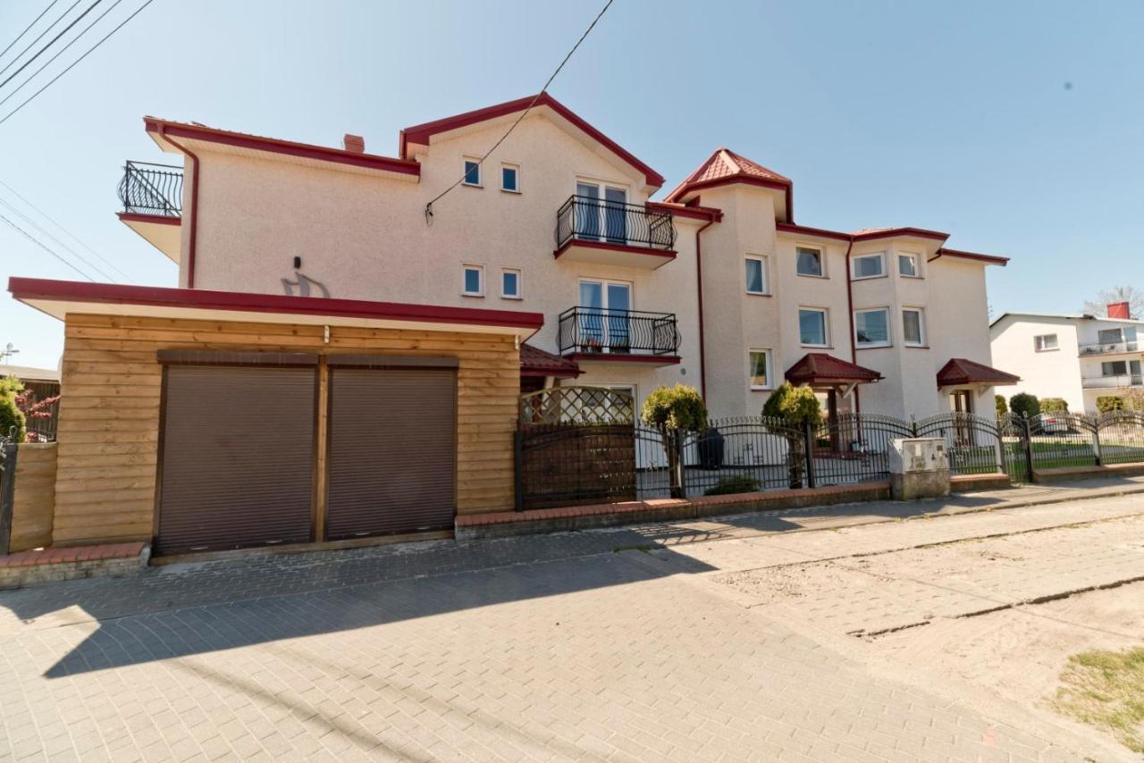 Pokoje Goscinne Matiz Karwia Esterno foto